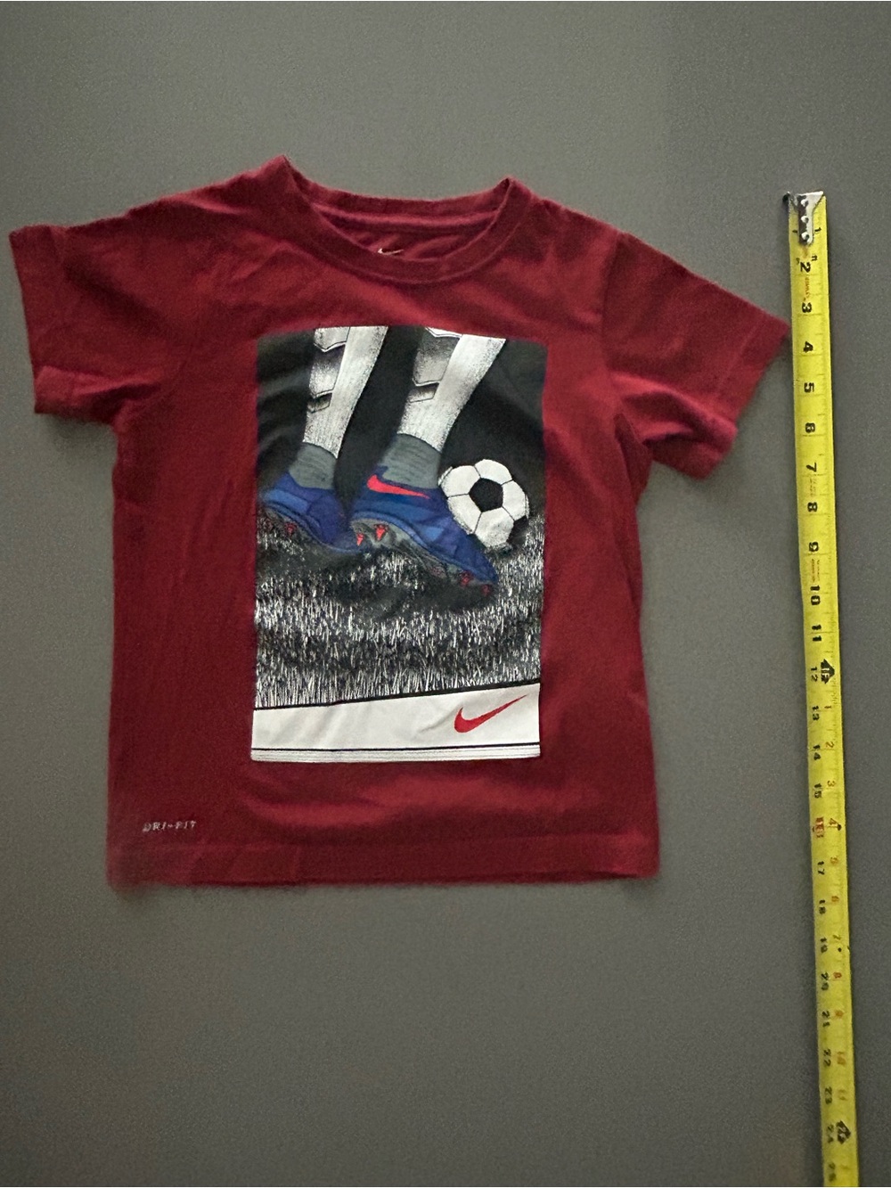 Kids Nike Dri-Fit Soccer Graphic T-Shirt Size 6-7…